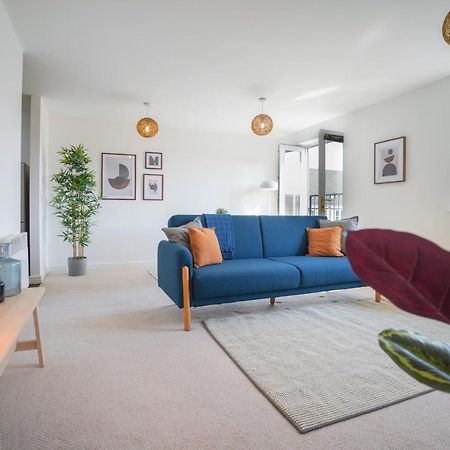 Stylish Apartment With Private Parking كارديف المظهر الخارجي الصورة
