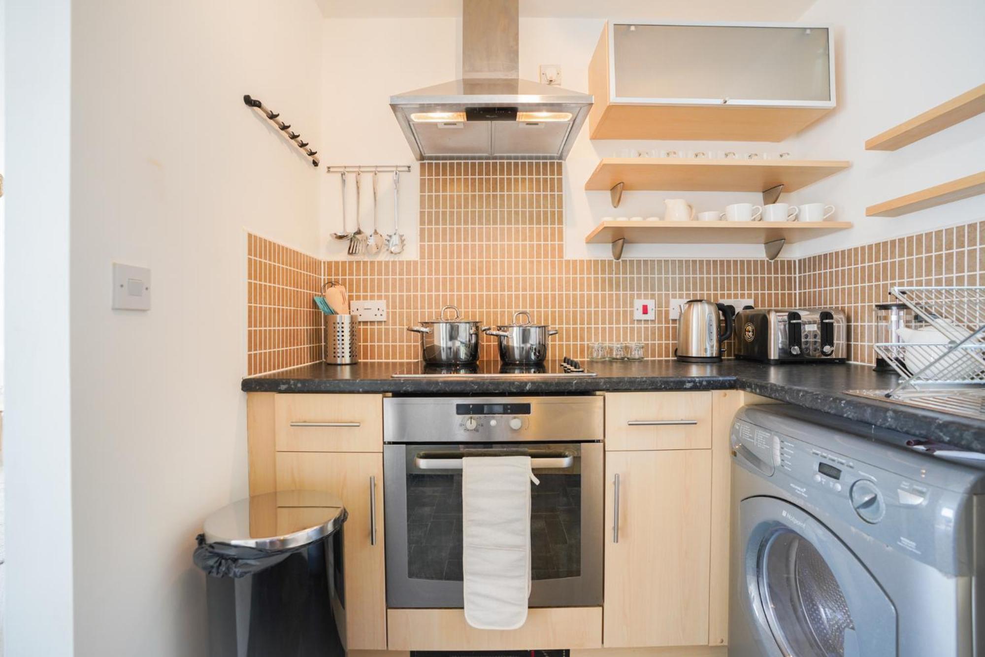 Stylish Apartment With Private Parking كارديف المظهر الخارجي الصورة