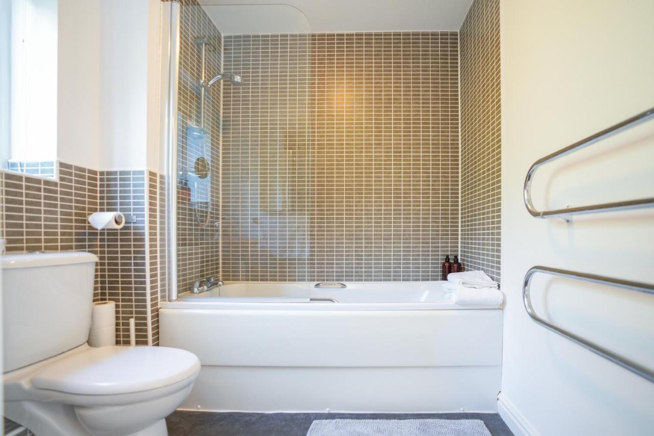 Stylish Apartment With Private Parking كارديف المظهر الخارجي الصورة