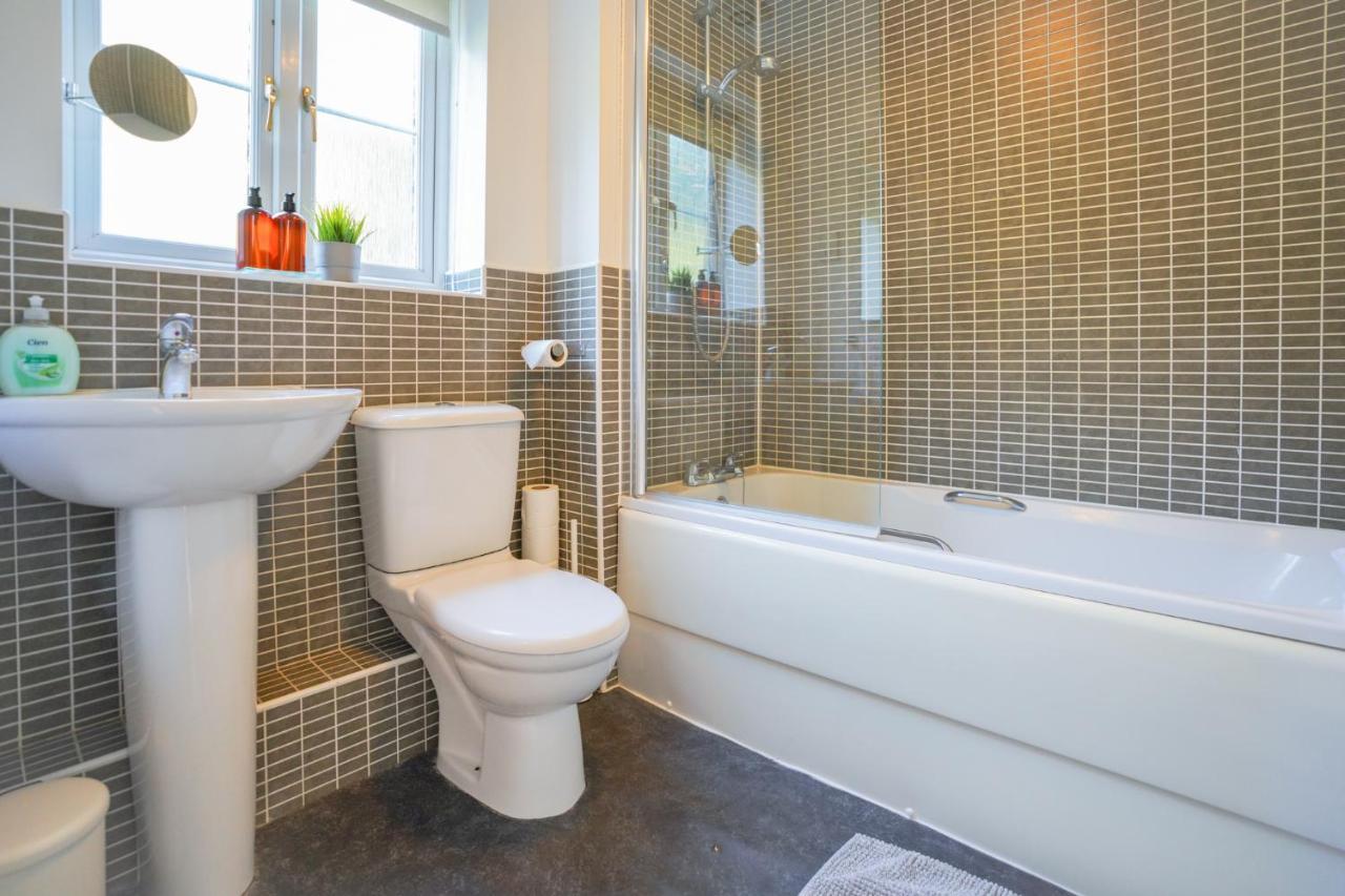 Stylish Apartment With Private Parking كارديف المظهر الخارجي الصورة